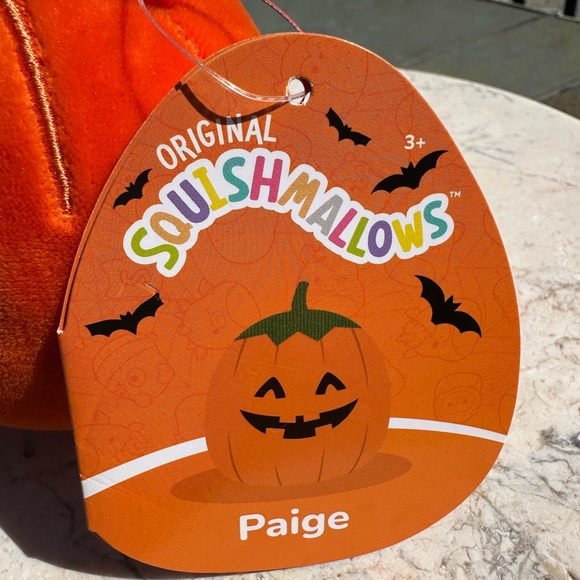 NWT 9 piece bundle Squishmallows, Ulta 5 piece bath set, slides & Batman duckie - Picture 10 of 17